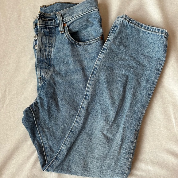 501® ORIGINAL CROPPED STRETCH WOMEN'S JEANS - 25 x 26 - Picture 2 of 4